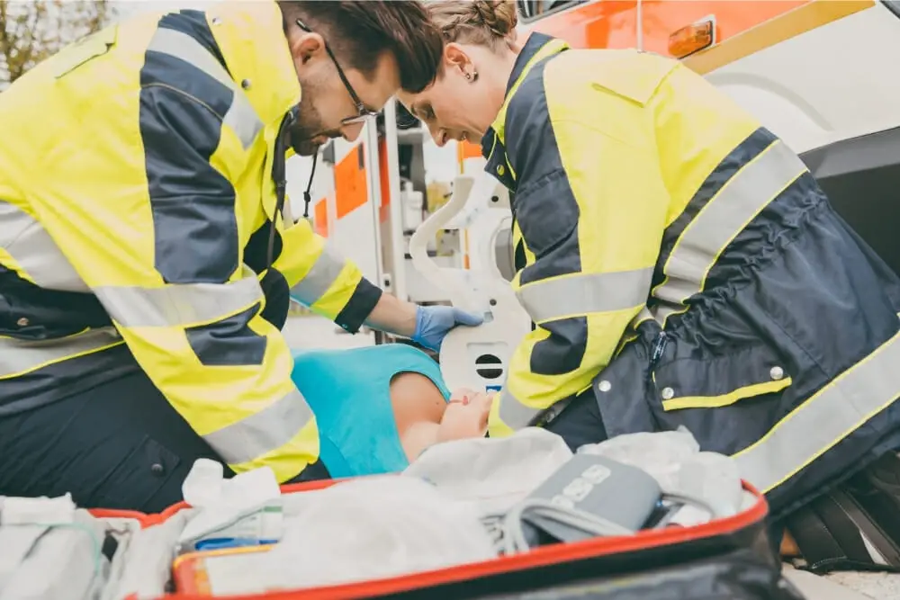 How Much Training Do You Need To Be A Paramedic