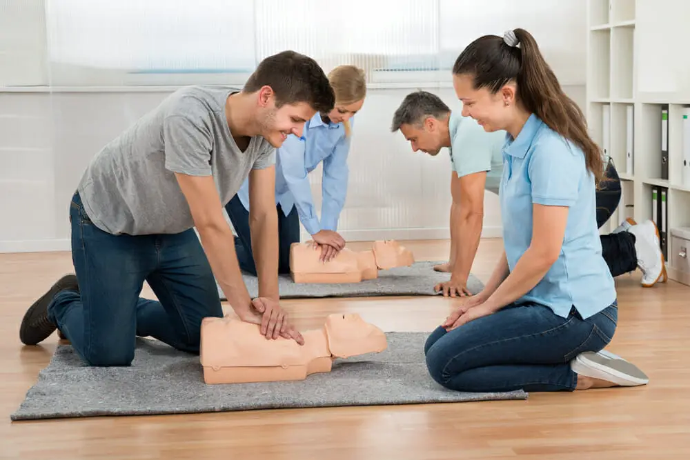 CPR What Is Maximum Interval For Pausing Chest Compressions