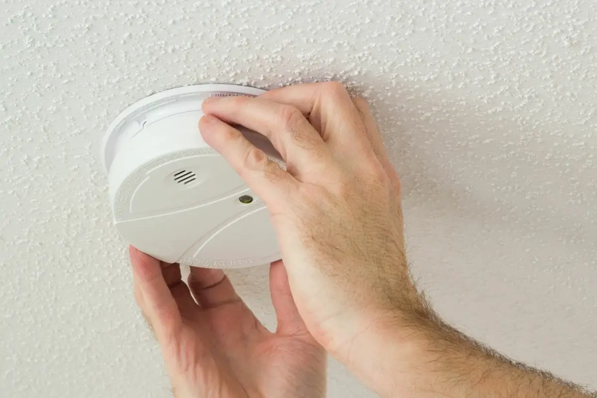 How Many Smoke Detectors Should I Have In My Home?