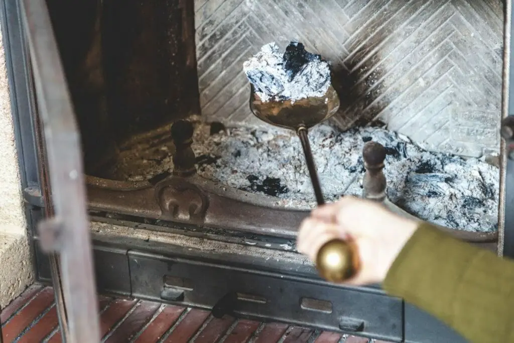 How To Clean Ashes From A Fireplace